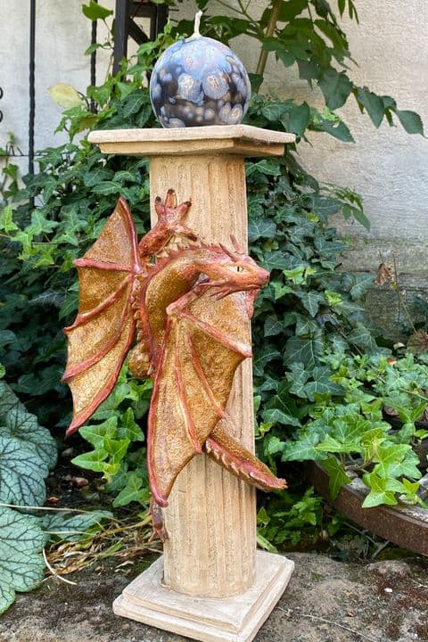 Drachensäule – handgetöpferte Keramik von Antjes Keramik