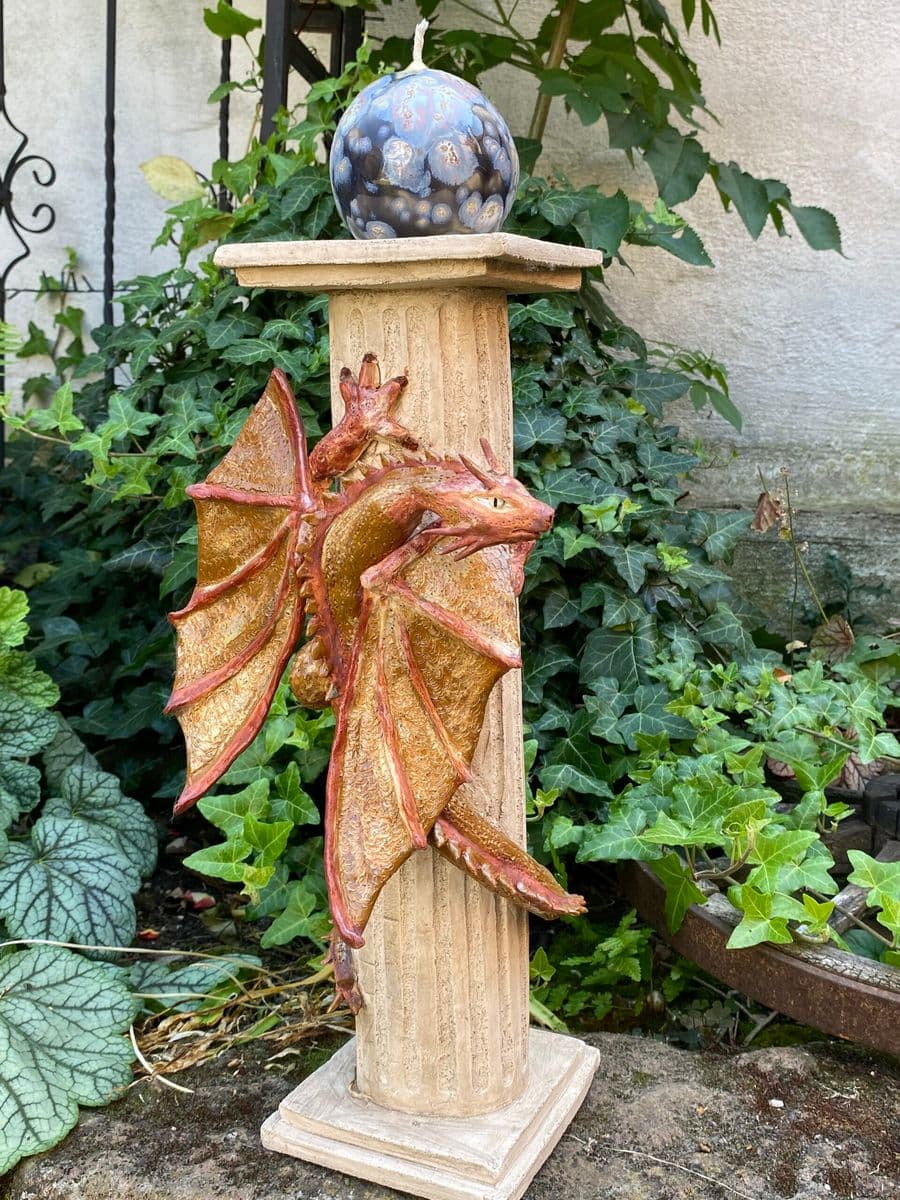 Drachensäule – handgetöpferte Keramik von Antjes Keramik